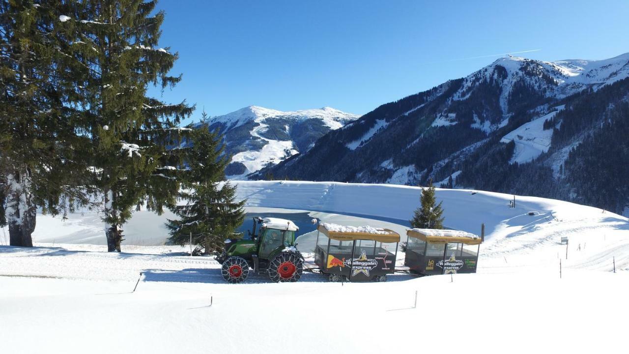 Ski In-Ski Out - Gaestehaeuser Saalbach-Hinterglemm - Wallegghof Christianhof Exteriér fotografie